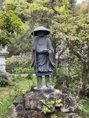 眞照寺の像