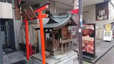 巌流稲荷神社の本殿