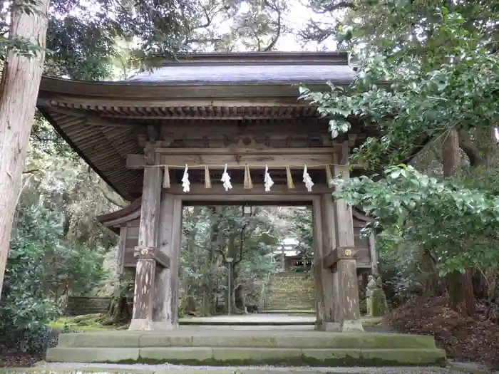 日吉神社の山門