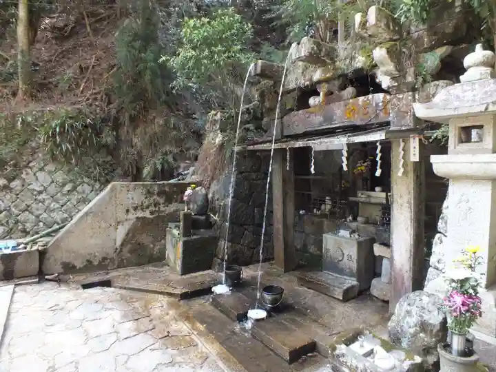 山上浪切不動尊(滋賀県)