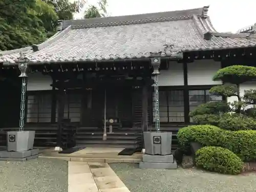 持明院の本殿・本堂