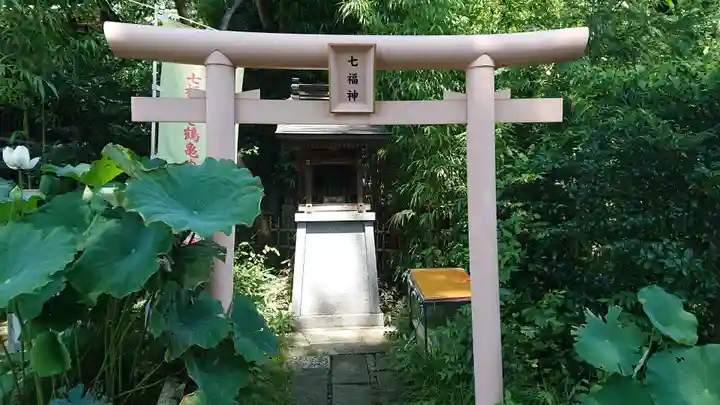 白笹稲荷神社の末社・摂社
