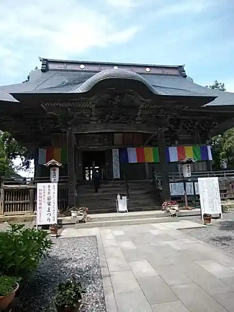如法寺(鳥追観音)の本殿・本堂