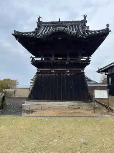餘慶寺の{uncategorized: "未分類", other: "その他", undefined: "問題あり", building: "その他建物", grave: "お墓", sacred_gate: "鳥居", guardian: "狛犬", statue: "像", buddha: "仏像", history: "歴史", nature: "自然", garden: "庭園", animal: "動物", pagoda: "塔", temizu: "手水舎", mountain_gate: "山門・神門", sanctuary: "本殿・本堂", subordinate: "末社・摂社", art: "芸術", scenery: "景色", jizo: "地蔵", ema: "絵馬", goshuin: "御朱印", omikuji: "おみくじ", items: "授与品その他", amulet: "お守り", goshuincho: "御朱印帳", eats: "食事", festival: "お祭り", votive_dance: "神楽", shichigosan: "七五三参", wedding: "結婚式", experience: "体験その他", initially: "初詣", around: "周辺", anti_infection: "感染症対策"}