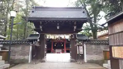 赤坂氷川神社の山門・神門