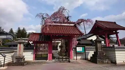 妙関寺の山門