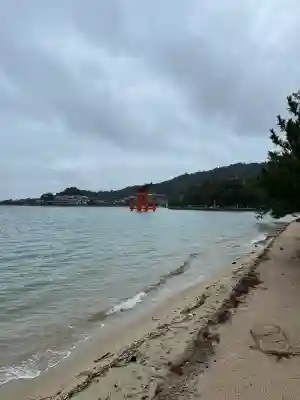 厳島神社の{uncategorized: "未分類", other: "その他", undefined: "問題あり", building: "その他建物", grave: "お墓", sacred_gate: "鳥居", guardian: "狛犬", statue: "像", buddha: "仏像", history: "歴史", nature: "自然", garden: "庭園", animal: "動物", pagoda: "塔", temizu: "手水舎", mountain_gate: "山門・神門", sanctuary: "本殿・本堂", subordinate: "末社・摂社", art: "芸術", scenery: "景色", jizo: "地蔵", ema: "絵馬", goshuin: "御朱印", omikuji: "おみくじ", items: "授与品その他", amulet: "お守り", goshuincho: "御朱印帳", eats: "食事", festival: "お祭り", votive_dance: "神楽", shichigosan: "七五三参", wedding: "結婚式", experience: "体験その他", initially: "初詣", around: "周辺", anti_infection: "感染症対策"}