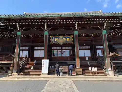清凉寺の本殿・本堂