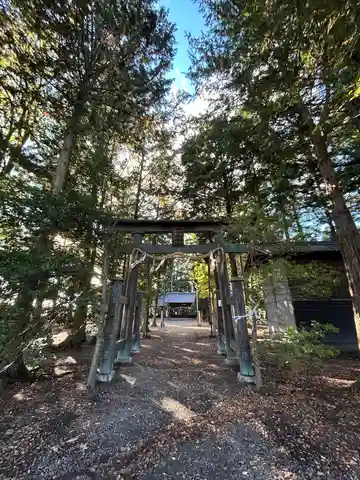 八幡社日吉社合殿(長野県)