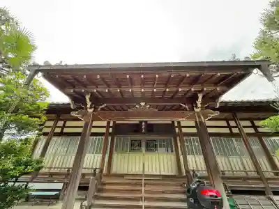 道入寺の{uncategorized: "未分類", other: "その他", undefined: "問題あり", building: "その他建物", grave: "お墓", sacred_gate: "鳥居", guardian: "狛犬", statue: "像", buddha: "仏像", history: "歴史", nature: "自然", garden: "庭園", animal: "動物", pagoda: "塔", temizu: "手水舎", mountain_gate: "山門・神門", sanctuary: "本殿・本堂", subordinate: "末社・摂社", art: "芸術", scenery: "景色", jizo: "地蔵", ema: "絵馬", goshuin: "御朱印", omikuji: "おみくじ", items: "授与品その他", amulet: "お守り", goshuincho: "御朱印帳", eats: "食事", festival: "お祭り", votive_dance: "神楽", shichigosan: "七五三参", wedding: "結婚式", experience: "体験その他", initially: "初詣", around: "周辺", anti_infection: "感染症対策"}