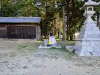 仲条新草社の手水舎