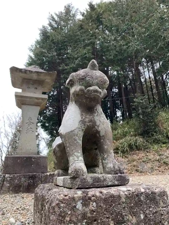 常代神社の狛犬