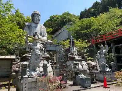 南法華寺（壷阪寺）の{uncategorized: "未分類", other: "その他", undefined: "問題あり", building: "その他建物", grave: "お墓", sacred_gate: "鳥居", guardian: "狛犬", statue: "像", buddha: "仏像", history: "歴史", nature: "自然", garden: "庭園", animal: "動物", pagoda: "塔", temizu: "手水舎", mountain_gate: "山門・神門", sanctuary: "本殿・本堂", subordinate: "末社・摂社", art: "芸術", scenery: "景色", jizo: "地蔵", ema: "絵馬", goshuin: "御朱印", omikuji: "おみくじ", items: "授与品その他", amulet: "お守り", goshuincho: "御朱印帳", eats: "食事", festival: "お祭り", votive_dance: "神楽", shichigosan: "七五三参", wedding: "結婚式", experience: "体験その他", initially: "初詣", around: "周辺", anti_infection: "感染症対策"}