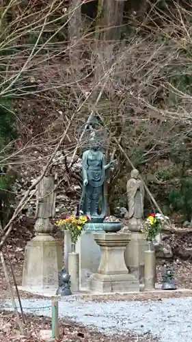 満願寺の像