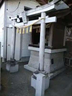 立石神社の{uncategorized: "未分類", other: "その他", undefined: "問題あり", building: "その他建物", grave: "お墓", sacred_gate: "鳥居", guardian: "狛犬", statue: "像", buddha: "仏像", history: "歴史", nature: "自然", garden: "庭園", animal: "動物", pagoda: "塔", temizu: "手水舎", mountain_gate: "山門・神門", sanctuary: "本殿・本堂", subordinate: "末社・摂社", art: "芸術", scenery: "景色", jizo: "地蔵", ema: "絵馬", goshuin: "御朱印", omikuji: "おみくじ", items: "授与品その他", amulet: "お守り", goshuincho: "御朱印帳", eats: "食事", festival: "お祭り", votive_dance: "神楽", shichigosan: "七五三参", wedding: "結婚式", experience: "体験その他", initially: "初詣", around: "周辺", anti_infection: "感染症対策"}