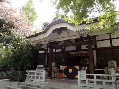 鳥越神社の本殿・本堂