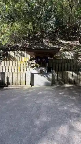 大本山七宝瀧寺の{uncategorized: "未分類", other: "その他", undefined: "問題あり", building: "その他建物", grave: "お墓", sacred_gate: "鳥居", guardian: "狛犬", statue: "像", buddha: "仏像", history: "歴史", nature: "自然", garden: "庭園", animal: "動物", pagoda: "塔", temizu: "手水舎", mountain_gate: "山門・神門", sanctuary: "本殿・本堂", subordinate: "末社・摂社", art: "芸術", scenery: "景色", jizo: "地蔵", ema: "絵馬", goshuin: "御朱印", omikuji: "おみくじ", items: "授与品その他", amulet: "お守り", goshuincho: "御朱印帳", eats: "食事", festival: "お祭り", votive_dance: "神楽", shichigosan: "七五三参", wedding: "結婚式", experience: "体験その他", initially: "初詣", around: "周辺", anti_infection: "感染症対策"}