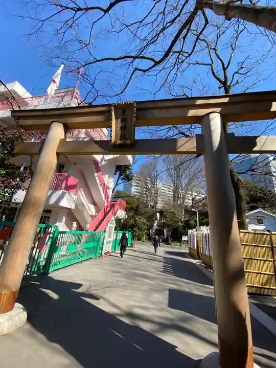 東郷神社の鳥居