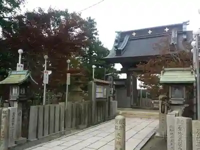 能勢妙見山（真如寺境外仏堂）の山門・神門