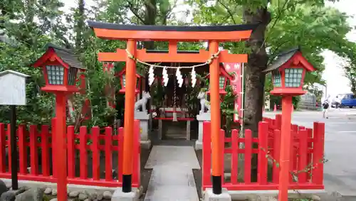 新田神社の末社・摂社