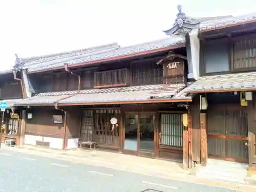 屋根神様の本殿