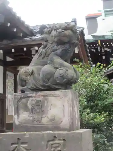 大鳥神社の狛犬