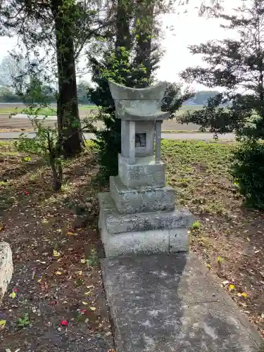 御田長島高尾神社の{uncategorized: "未分類", other: "その他", undefined: "問題あり", building: "その他建物", grave: "お墓", sacred_gate: "鳥居", guardian: "狛犬", statue: "像", buddha: "仏像", history: "歴史", nature: "自然", garden: "庭園", animal: "動物", pagoda: "塔", temizu: "手水舎", mountain_gate: "山門・神門", sanctuary: "本殿・本堂", subordinate: "末社・摂社", art: "芸術", scenery: "景色", jizo: "地蔵", ema: "絵馬", goshuin: "御朱印", omikuji: "おみくじ", items: "授与品その他", amulet: "お守り", goshuincho: "御朱印帳", eats: "食事", festival: "お祭り", votive_dance: "神楽", shichigosan: "七五三参", wedding: "結婚式", experience: "体験その他", initially: "初詣", around: "周辺", anti_infection: "感染症対策"}