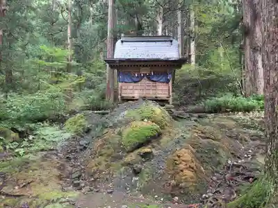 雄山神社中宮祈願殿(富山県)