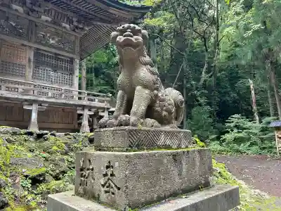 十和田神社の{uncategorized: "未分類", other: "その他", undefined: "問題あり", building: "その他建物", grave: "お墓", sacred_gate: "鳥居", guardian: "狛犬", statue: "像", buddha: "仏像", history: "歴史", nature: "自然", garden: "庭園", animal: "動物", pagoda: "塔", temizu: "手水舎", mountain_gate: "山門・神門", sanctuary: "本殿・本堂", subordinate: "末社・摂社", art: "芸術", scenery: "景色", jizo: "地蔵", ema: "絵馬", goshuin: "御朱印", omikuji: "おみくじ", items: "授与品その他", amulet: "お守り", goshuincho: "御朱印帳", eats: "食事", festival: "お祭り", votive_dance: "神楽", shichigosan: "七五三参", wedding: "結婚式", experience: "体験その他", initially: "初詣", around: "周辺", anti_infection: "感染症対策"}