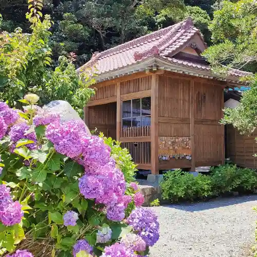 波立寺（波立薬師）の本殿