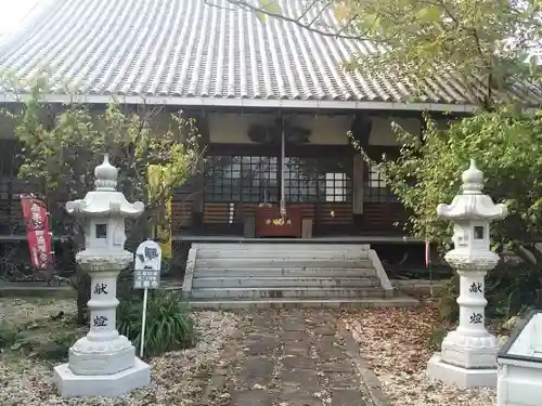法華寺の本殿・本堂
