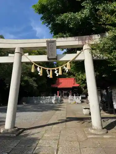旭鎮守八幡神社の{uncategorized: "未分類", other: "その他", undefined: "問題あり", building: "その他建物", grave: "お墓", sacred_gate: "鳥居", guardian: "狛犬", statue: "像", buddha: "仏像", history: "歴史", nature: "自然", garden: "庭園", animal: "動物", pagoda: "塔", temizu: "手水舎", mountain_gate: "山門・神門", sanctuary: "本殿・本堂", subordinate: "末社・摂社", art: "芸術", scenery: "景色", jizo: "地蔵", ema: "絵馬", goshuin: "御朱印", omikuji: "おみくじ", items: "授与品その他", amulet: "お守り", goshuincho: "御朱印帳", eats: "食事", festival: "お祭り", votive_dance: "神楽", shichigosan: "七五三参", wedding: "結婚式", experience: "体験その他", initially: "初詣", around: "周辺", anti_infection: "感染症対策"}
