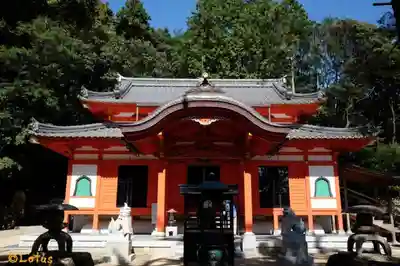 中山寺奥之院の本殿・本堂