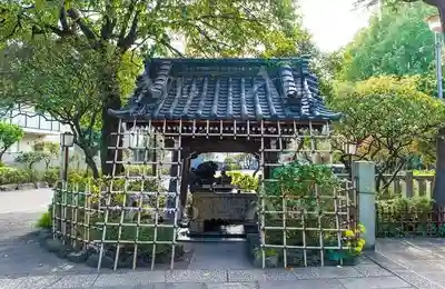 白山神社の手水舎