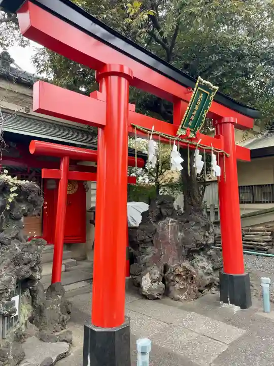天白稲荷神社の{uncategorized: "未分類", other: "その他", undefined: "問題あり", building: "その他建物", grave: "お墓", sacred_gate: "鳥居", guardian: "狛犬", statue: "像", buddha: "仏像", history: "歴史", nature: "自然", garden: "庭園", animal: "動物", pagoda: "塔", temizu: "手水舎", mountain_gate: "山門・神門", sanctuary: "本殿・本堂", subordinate: "末社・摂社", art: "芸術", scenery: "景色", jizo: "地蔵", ema: "絵馬", goshuin: "御朱印", omikuji: "おみくじ", items: "授与品その他", amulet: "お守り", goshuincho: "御朱印帳", eats: "食事", festival: "お祭り", votive_dance: "神楽", shichigosan: "七五三参", wedding: "結婚式", experience: "体験その他", initially: "初詣", around: "周辺", anti_infection: "感染症対策"}