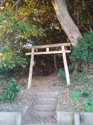 神社(名称不明)の鳥居