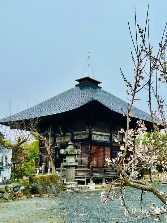 永福寺 童子堂の{uncategorized: "未分類", other: "その他", undefined: "問題あり", building: "その他建物", grave: "お墓", sacred_gate: "鳥居", guardian: "狛犬", statue: "像", buddha: "仏像", history: "歴史", nature: "自然", garden: "庭園", animal: "動物", pagoda: "塔", temizu: "手水舎", mountain_gate: "山門・神門", sanctuary: "本殿・本堂", subordinate: "末社・摂社", art: "芸術", scenery: "景色", jizo: "地蔵", ema: "絵馬", goshuin: "御朱印", omikuji: "おみくじ", items: "授与品その他", amulet: "お守り", goshuincho: "御朱印帳", eats: "食事", festival: "お祭り", votive_dance: "神楽", shichigosan: "七五三参", wedding: "結婚式", experience: "体験その他", initially: "初詣", around: "周辺", anti_infection: "感染症対策"}