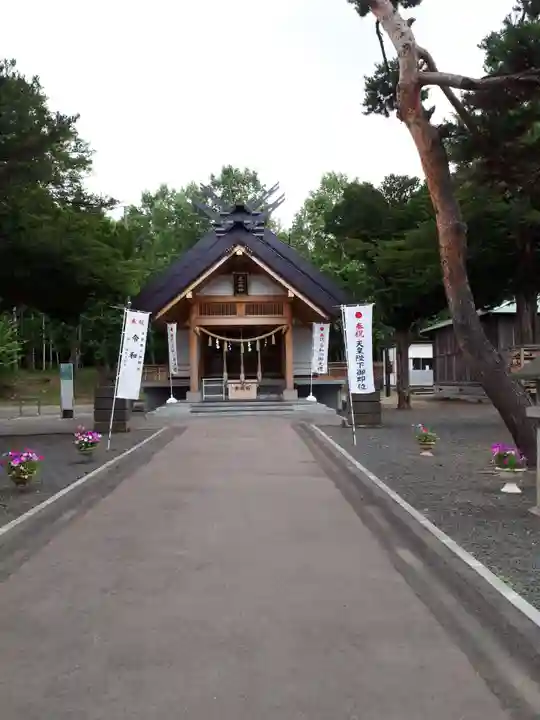 石山神社の本殿・本堂