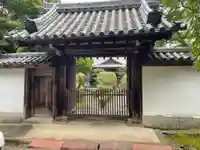 観音院の山門・神門