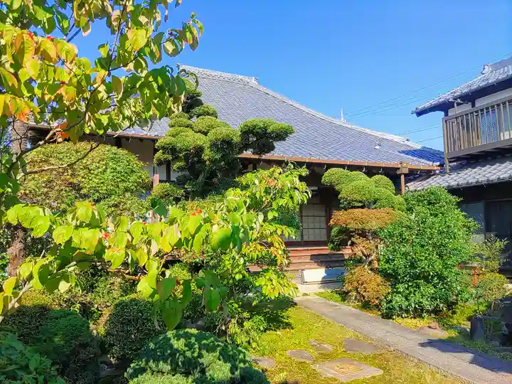 来光寺の本殿・本堂