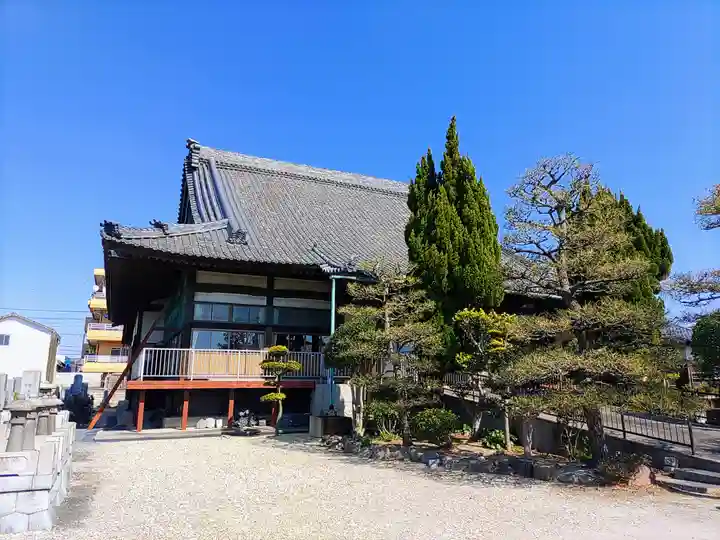 精界寺の本殿・本堂