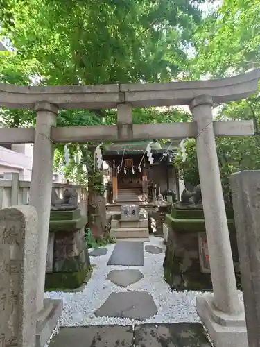 小野照崎神社の末社