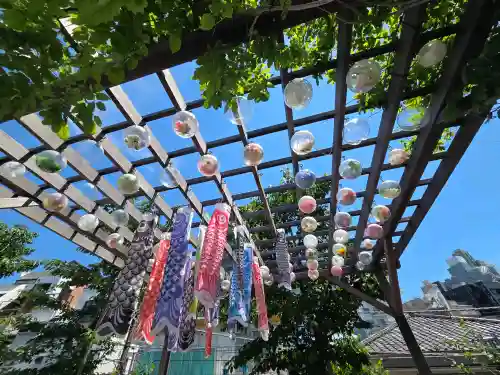 駒込妙義神社の{uncategorized: "未分類", other: "その他", undefined: "問題あり", building: "その他建物", grave: "お墓", sacred_gate: "鳥居", guardian: "狛犬", statue: "像", buddha: "仏像", history: "歴史", nature: "自然", garden: "庭園", animal: "動物", pagoda: "塔", temizu: "手水舎", mountain_gate: "山門・神門", sanctuary: "本殿・本堂", subordinate: "末社・摂社", art: "芸術", scenery: "景色", jizo: "地蔵", ema: "絵馬", goshuin: "御朱印", omikuji: "おみくじ", items: "授与品その他", amulet: "お守り", goshuincho: "御朱印帳", eats: "食事", festival: "お祭り", votive_dance: "神楽", shichigosan: "七五三参", wedding: "結婚式", experience: "体験その他", initially: "初詣", around: "周辺", anti_infection: "感染症対策"}