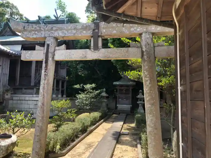 湊口神社の鳥居