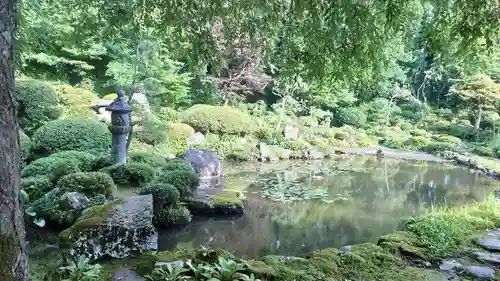 玉川寺の庭園