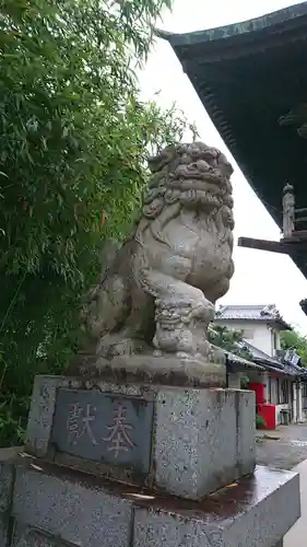 穴切大神社の狛犬