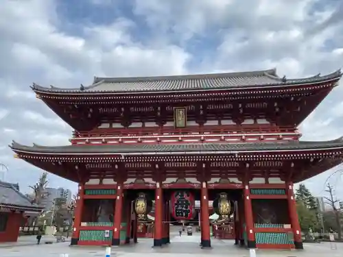 浅草寺の山門