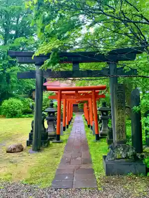与次郎稲荷神社(秋田県)