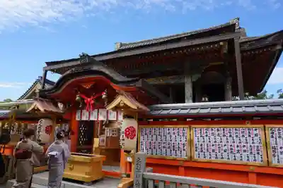 地主神社の本殿・本堂