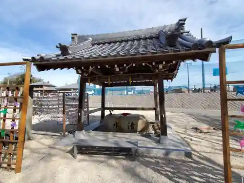金井神社の手水舎